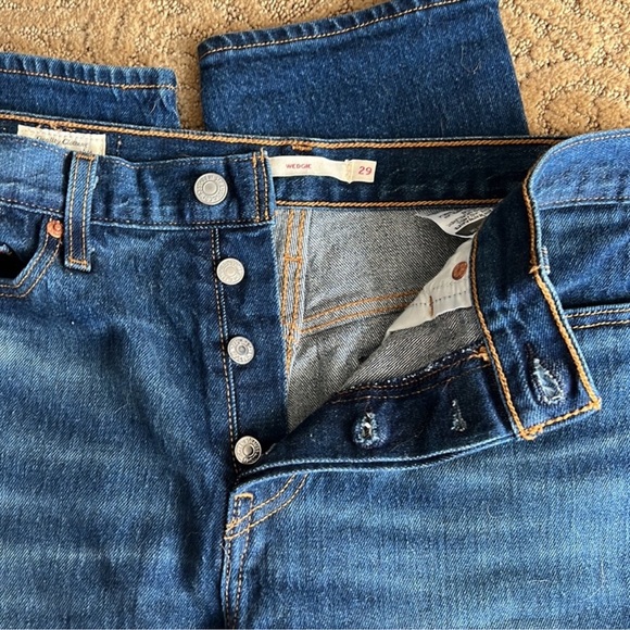 Levi Wedgie jeans - straight fit/high rise size 29 - Picture 5 of 9